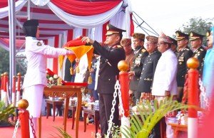 Kapolda Lampung Jadi Inspektur Upacara Penurunan Bendera HUT RI ke-79 di Kota Baru