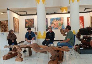 Jihan Nurlela Apresiasi Pameran Seni, dan Berkomitmen Perhatikan Seniman