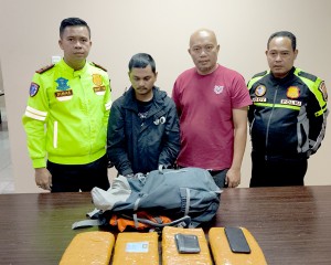 PJR Polda Lampung Gagalkan Penyelundupan 4 Kg Ganja di Tol Bakter