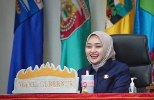 Wagub Jihan Terima Pandangan Fraksi Terkait Raperda APBD 2024 dan Insentif Investasi
